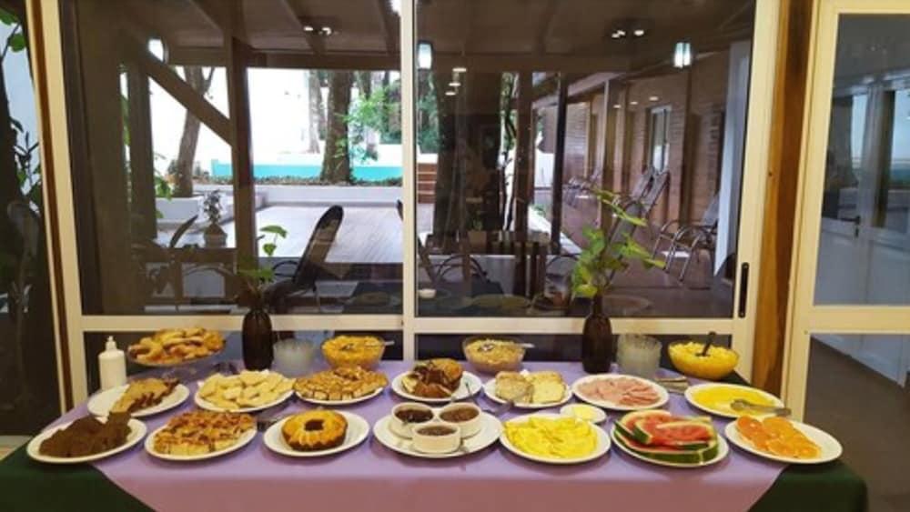 Kelta Hotel Puerto Iguazu Centro Екстер'єр фото